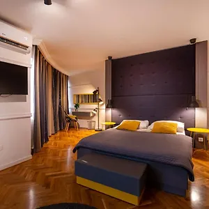 https://apartments-splendid.hotelinzadar.com
