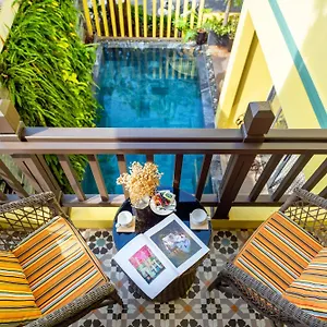 Sophie Hoian Villa